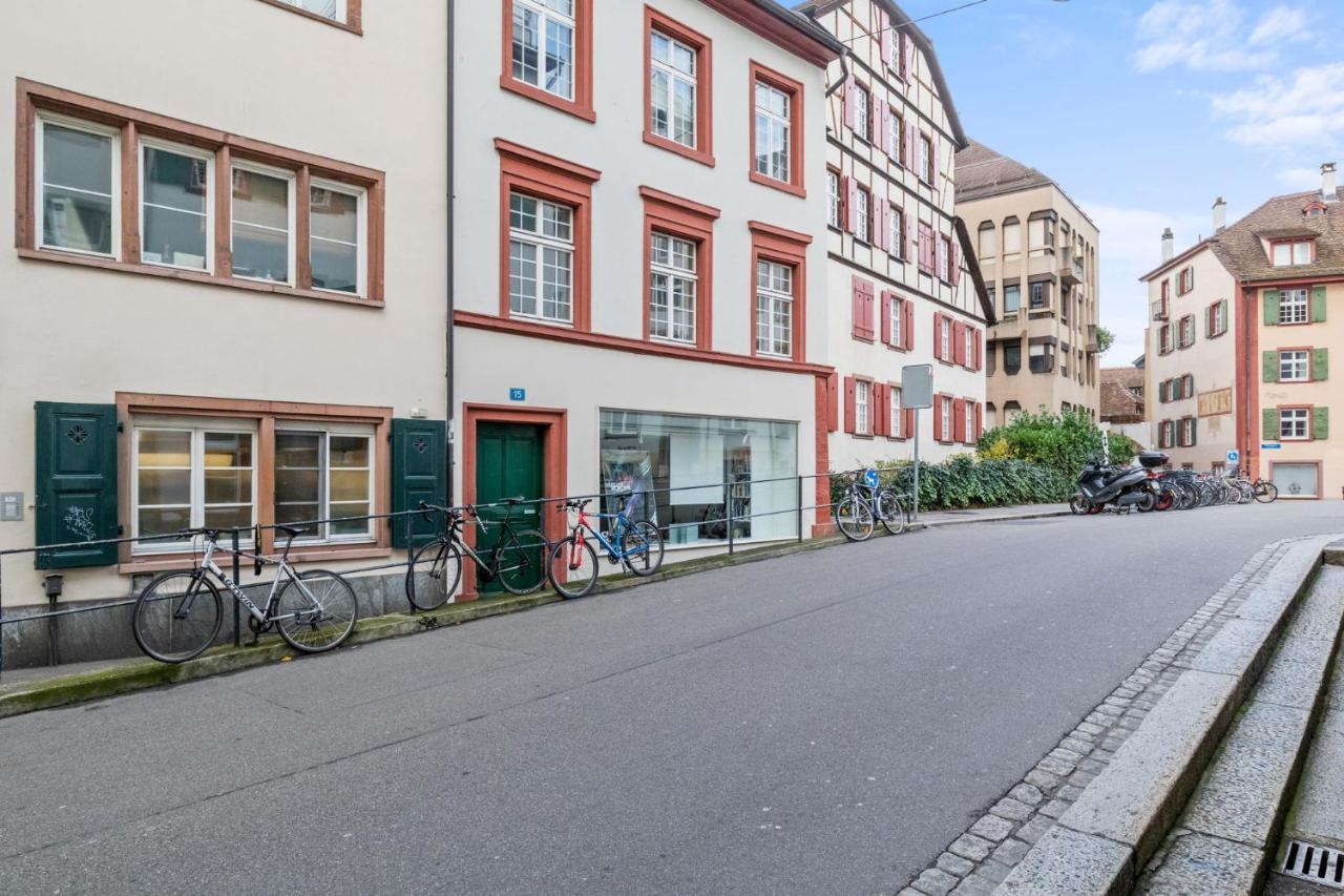 True Basel - Stadtwohnung I Rheinblick Εξωτερικό φωτογραφία